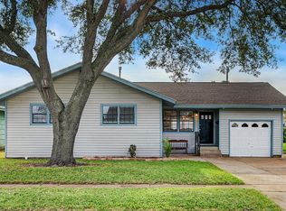 2421 Oak St, Galveston, TX 77551