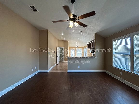4th image of 5865 Fir Tree Ln