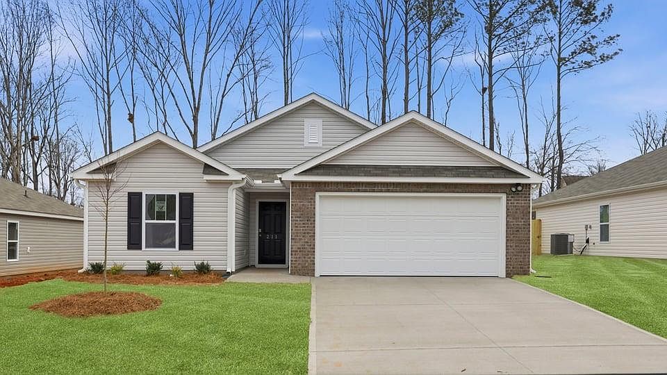 1st image of 211 Pristine Dr