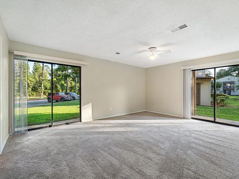 15919 Golf Club Dr #112 — Photo 8