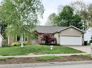 3925 Ridgewood Dr, Erie, PA 16506