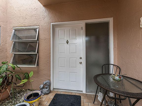 2nd image of 8236 Summerbreeze Lane