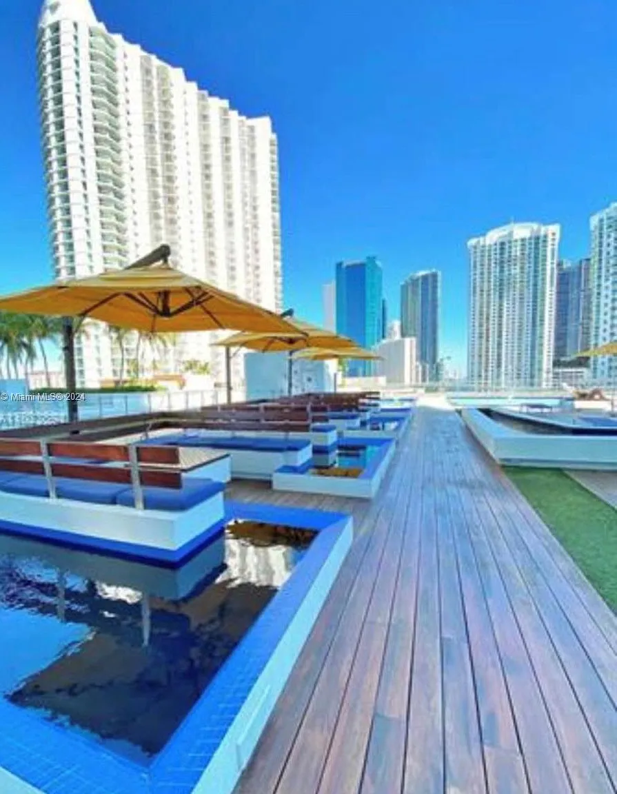 3 bed, 1544 sqft, $6,500 — Photo 3