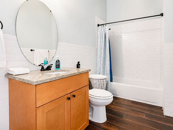 4th image of 523 Park Ave #103