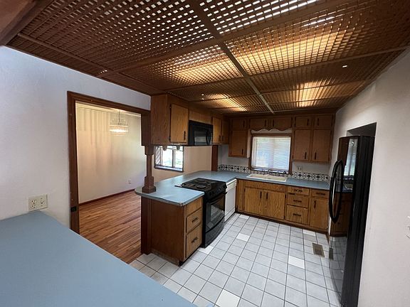 3rd image of 2314 W Tennessee St