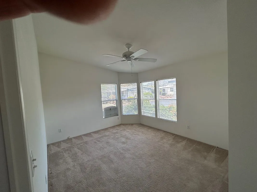 2 bed, 3.0 bath, 1281 sqft, $2,600 — Photo 3