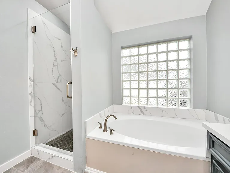 3210 Shadowwalk Dr — Photo 27
