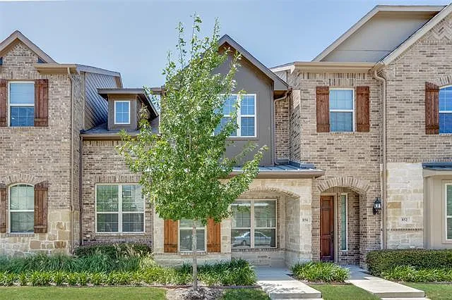 856 Rohan Dr