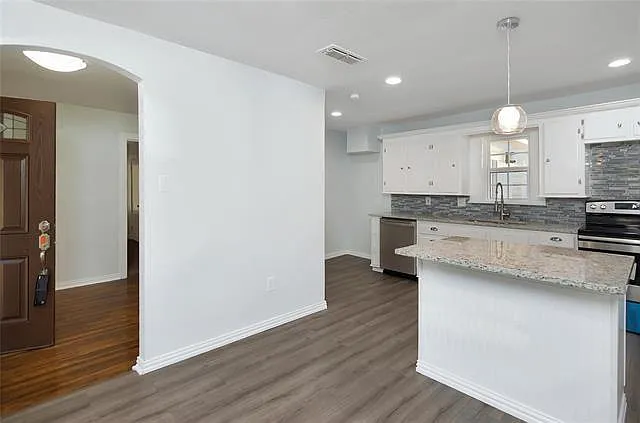 405 Madison St — Photo 5