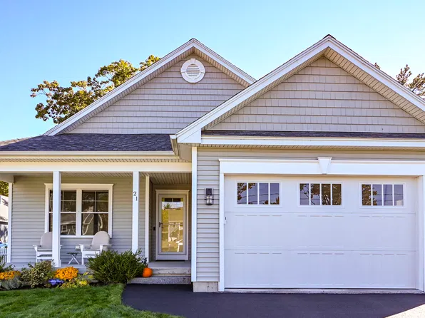 21 Kapok Street, Old Orchard Beach, ME 04064