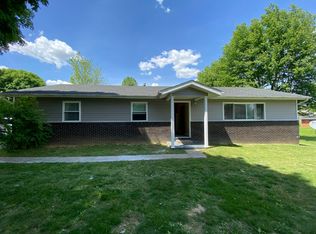 821 W 7th St, Beaver Dam, KY 42320