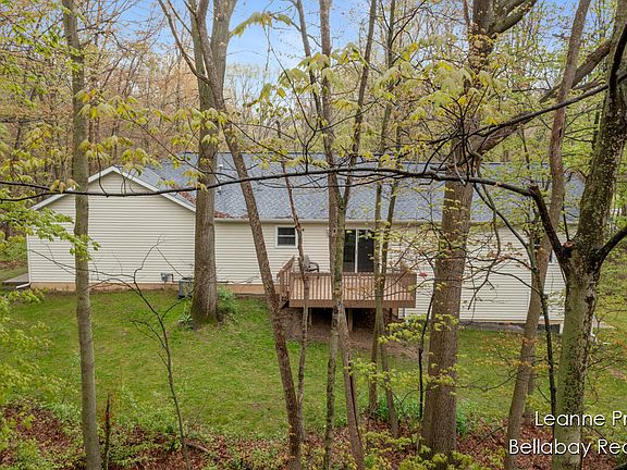 3rd image of 3745 Josie Ln