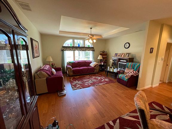 5th image of 84 Green Forest Dr