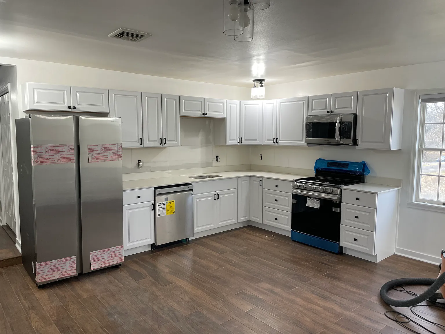 2947 N Cedar Crest Blvd — Photo 2