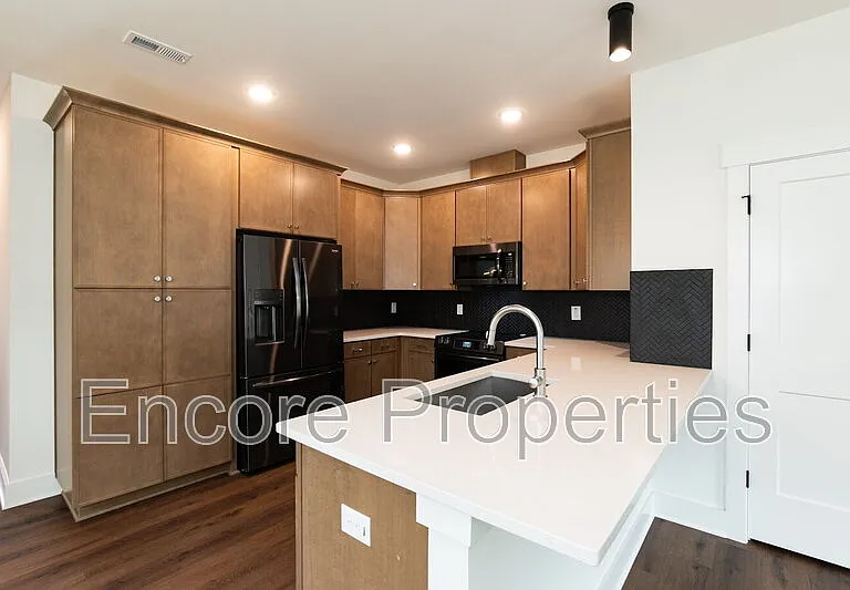 1406 Gearwood Ave #A — Photo 12