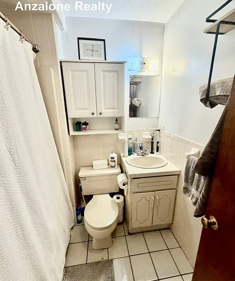 22 Thacher St #3 — Photo 11