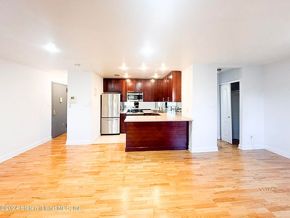 4th image of 1306 Rockland Ave APT 2D
