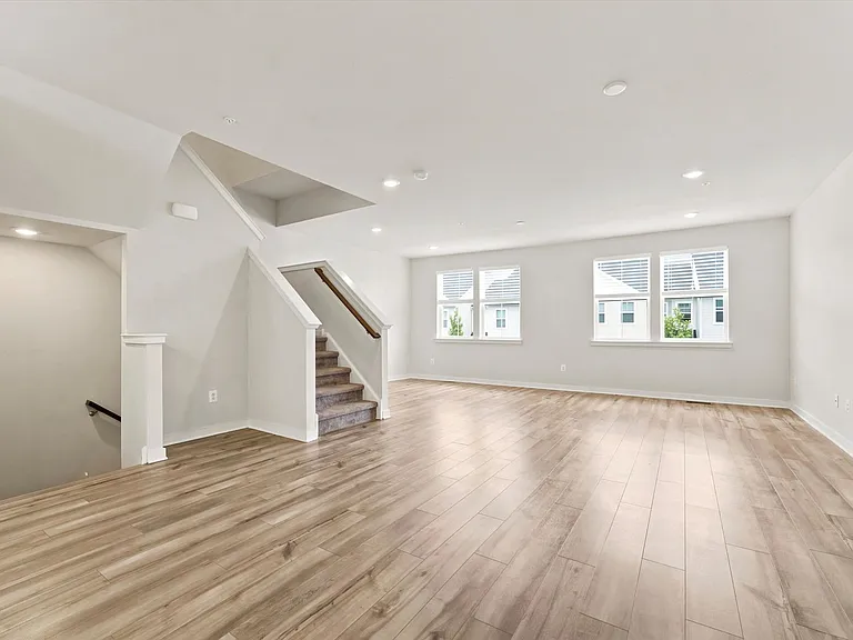 59 Four Leaf Dr — Photo 4