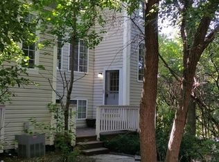 22 S Macgillis Dr, Round Lake, IL