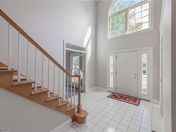 3rd image of 7225 Longview Dr