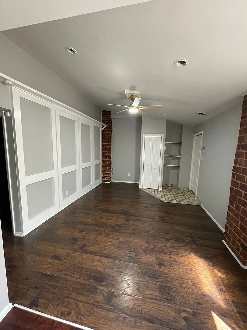 3133 Magnolia — Photo 2