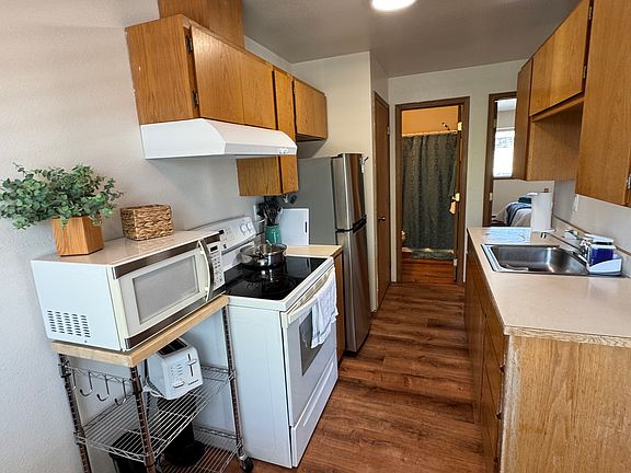 5th image of 116 E Dewberry Ave #12