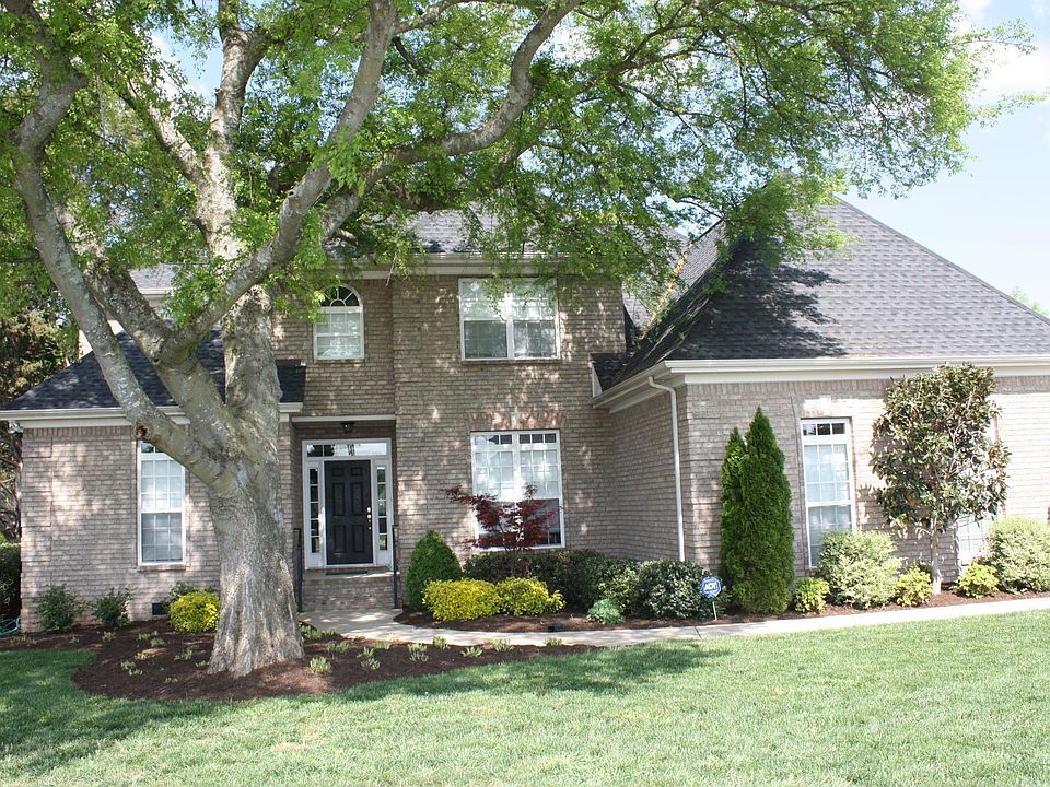 1st image of 143 Sayre Ln