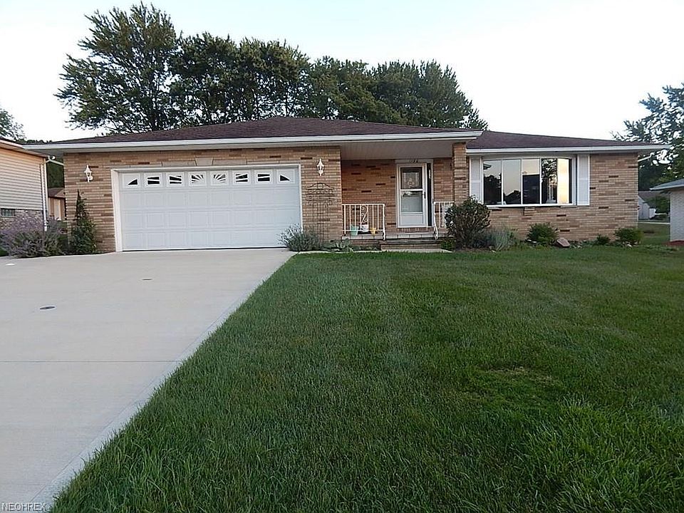 1st image of 1190 Applewood Dr