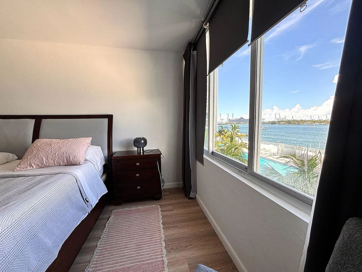 1 bed, 1.0 bath, 852 sqft, $3,999 — Photo 4