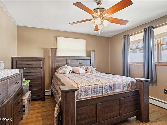 2nd image of 122 W Morton St