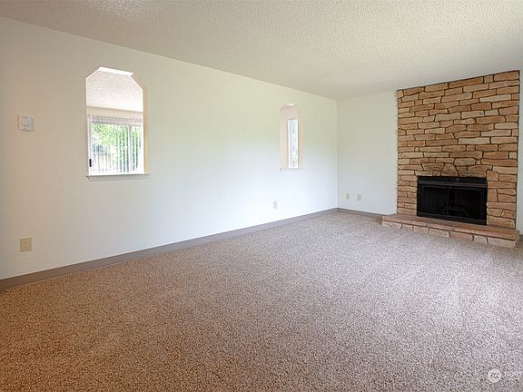 3rd image of 12925 133rd Avenue E
