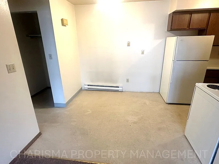 Garretson Apartments III A — Photo 19