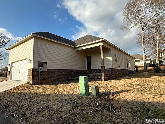 3rd image of 1235 Sadie Cir