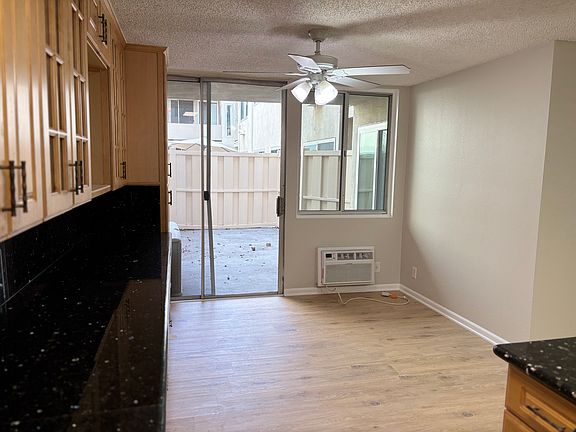 5th image of 525 N Sycamore Ave APT 215