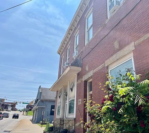 372 Washington Ave Photo 1