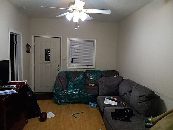 2nd image of 2419 Lister Ave