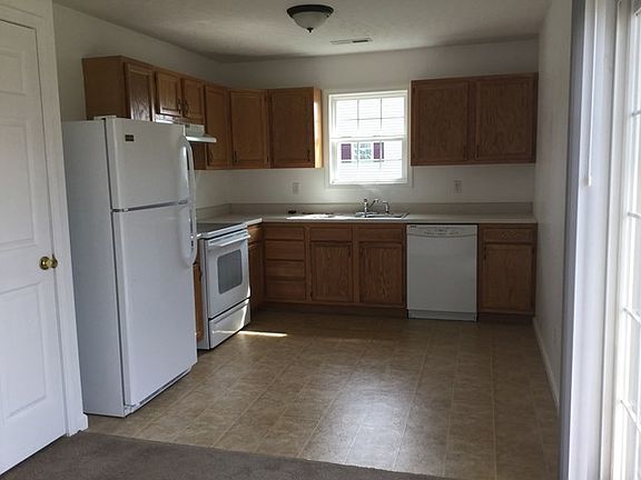 3rd image of 873 Wesley St