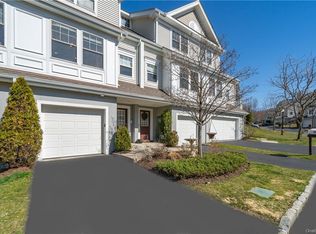 135 Underhill Ln, Peekskill, NY 10566