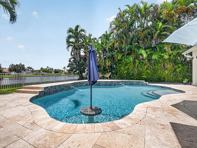 4085 Bahia Isle Cir — Photo 25
