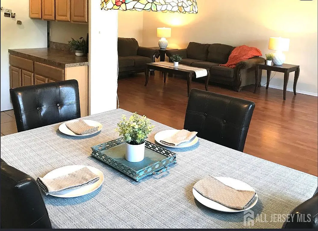 1 bed, 1.0 bath, 955 sqft, $2,200 — Photo 4