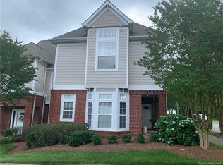 905 Central Park Cres, Davidson, NC 28036