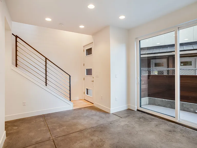 2248 W Powers Ave — Photo 4