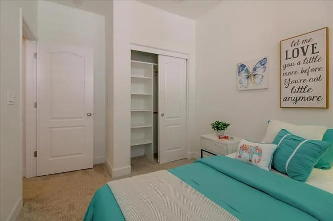 369 Reading Pl — Photo 16