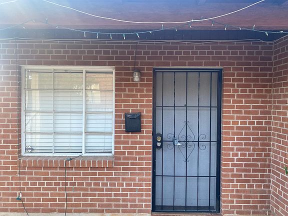2nd image of 2142 E 1st St #2