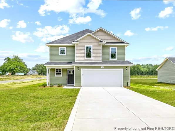 141 Magnolia St, Parkton, NC 28371