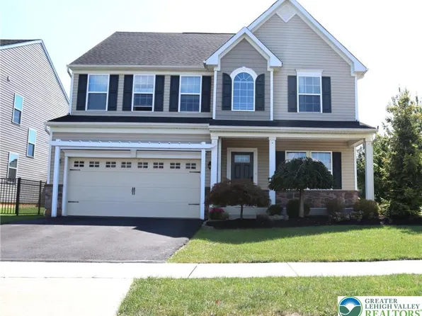 4788 Dealtrey Dr, Easton, PA 18045