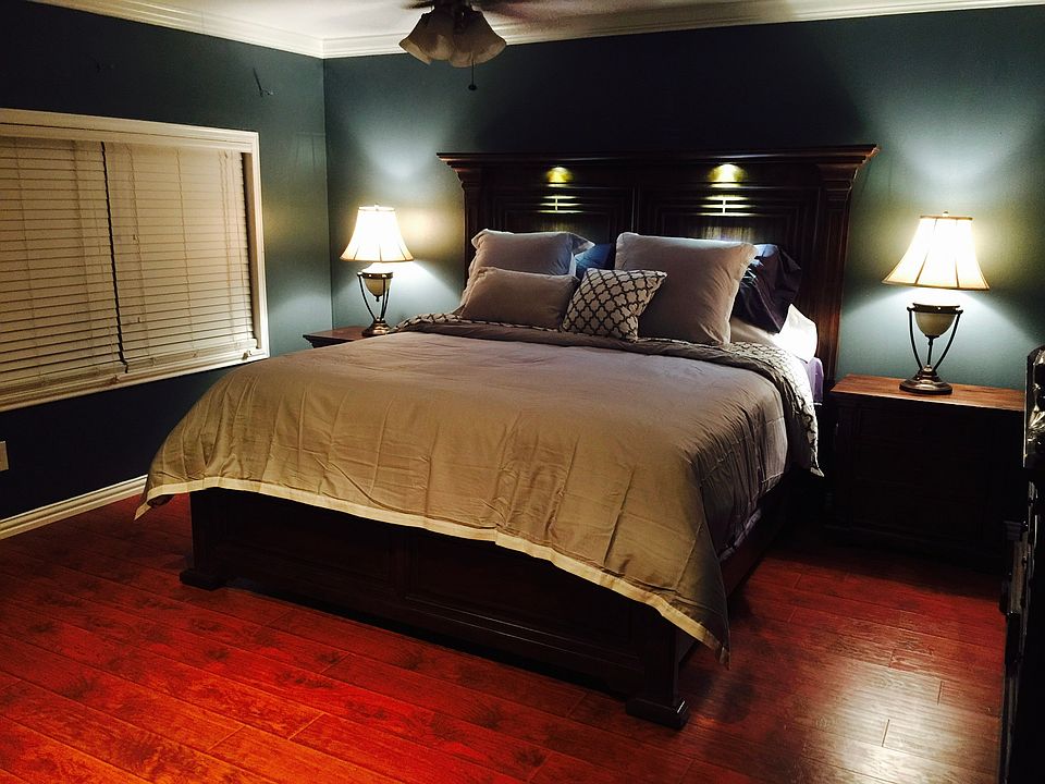 1st image of 2717 Henry Dr
