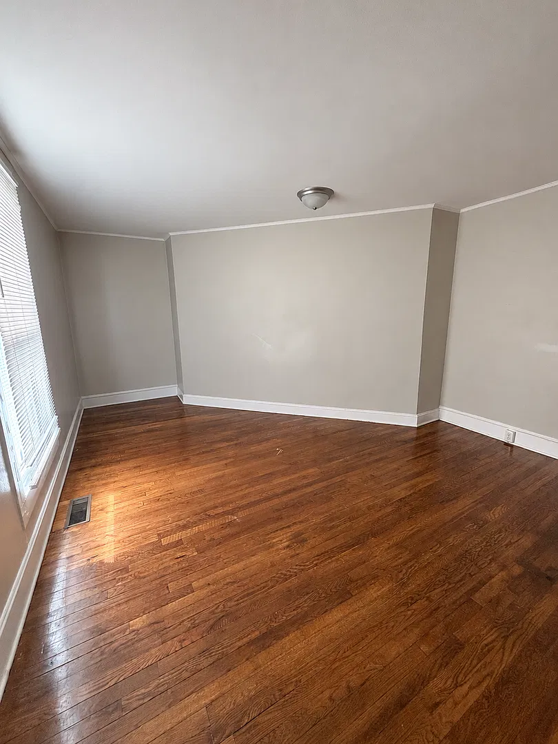 Three bedroom, 1 bath house in Graham — Photo 4