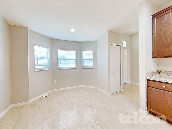 4th image of 1016 15th St NE