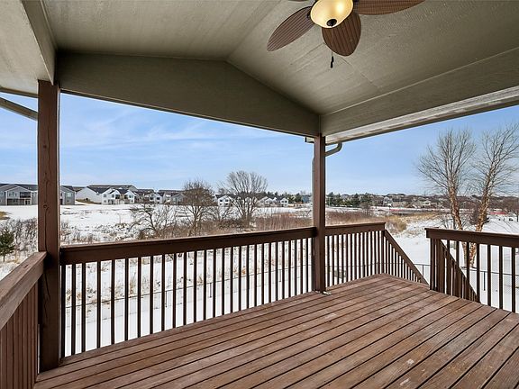 4th image of 5515 NE Hillcrest Dr